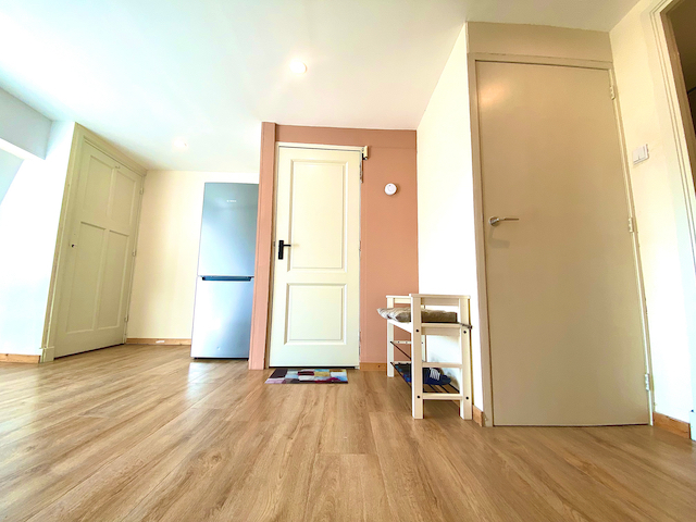 entrancel iving room