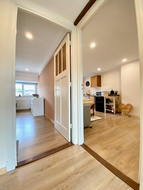 entrancel iving room