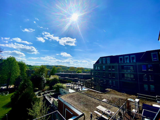 entrancel iving room